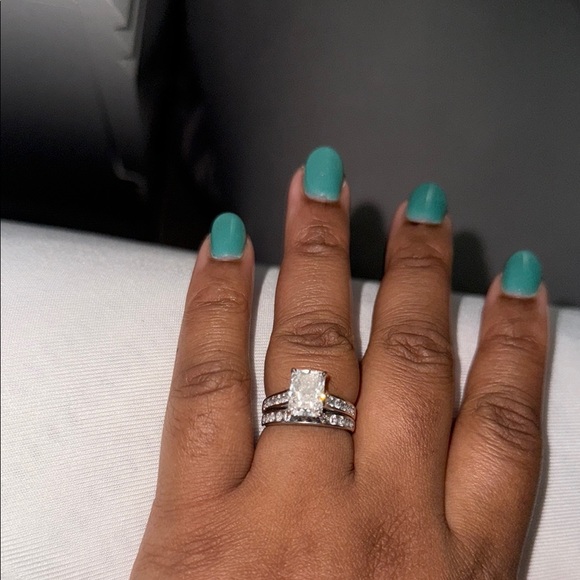 Elegant Silver and Gold Ring